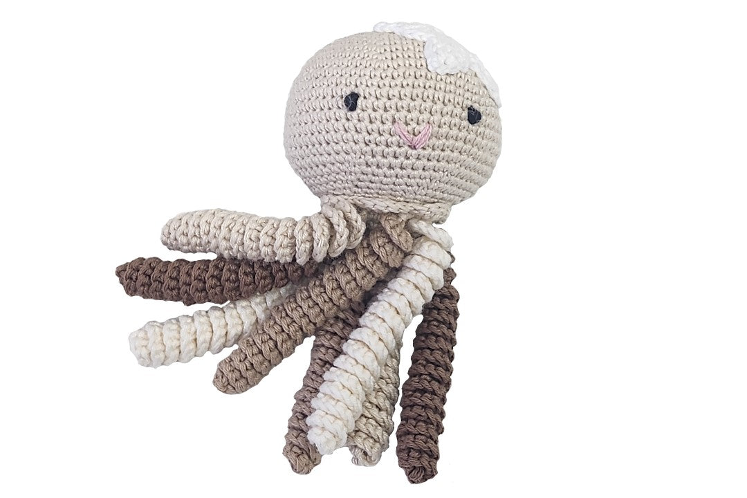 Pulpo amigurumi con flor (distintos colores)