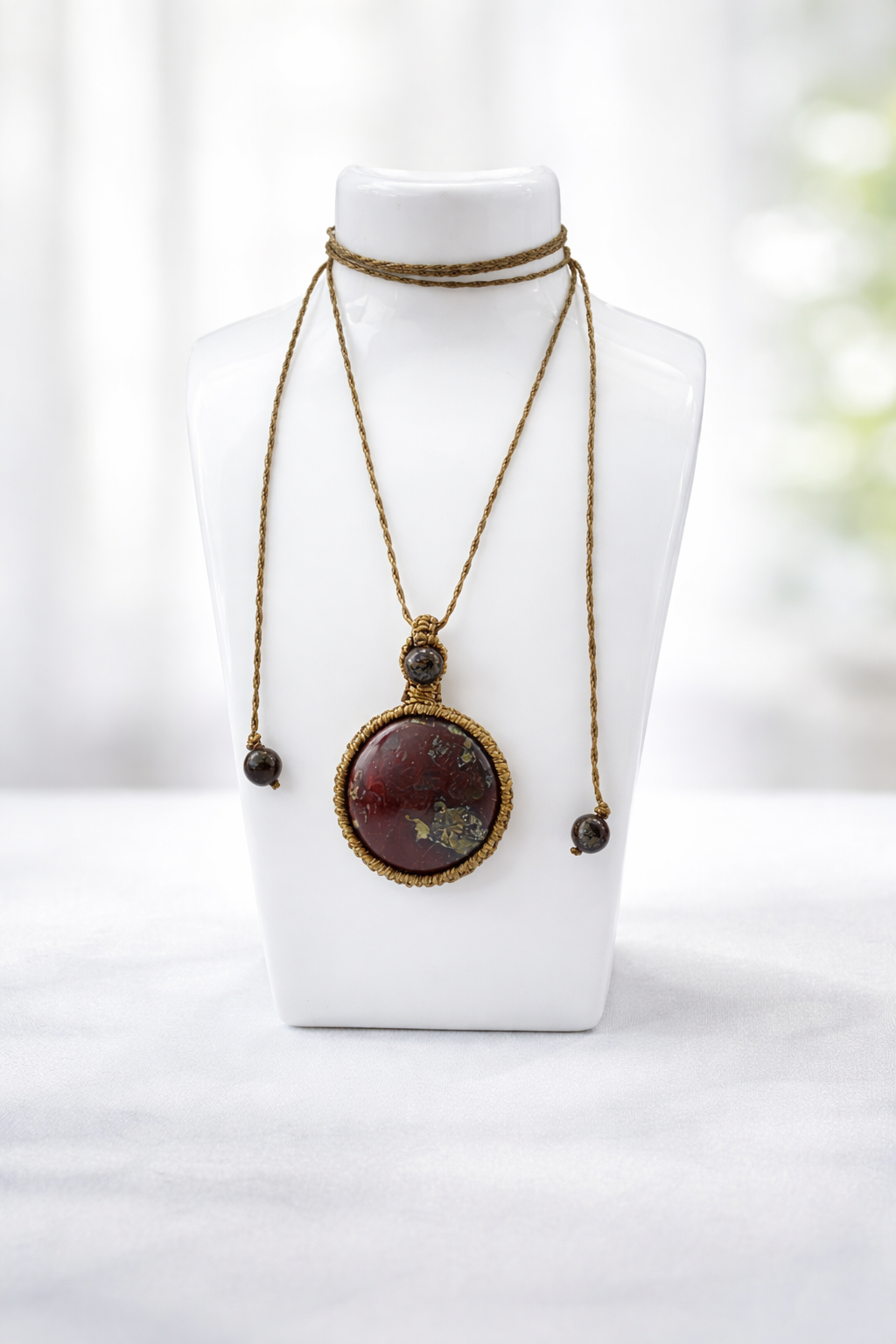 Collares y gargantillas de macramé